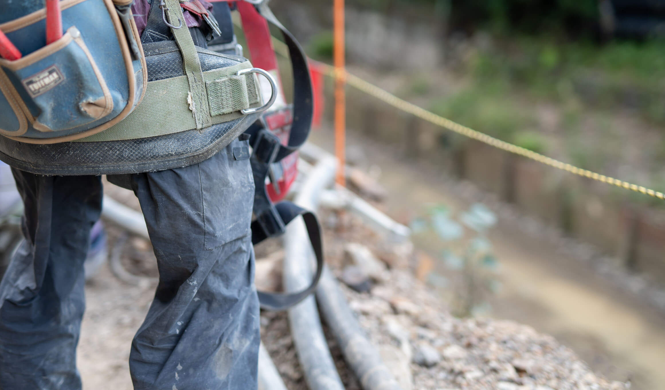 作業を行うスタッフ